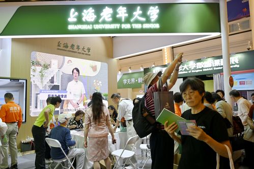 打通“最后一公里”，上海老年大學(xué)以提質(zhì)擴(kuò)容點(diǎn)亮銀發(fā)教育新篇章